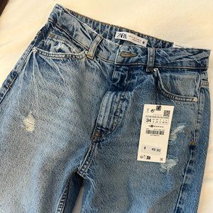 ZARA High-waisted jeans. Washed effect. Straight leg. LONG Length. Ripped detail